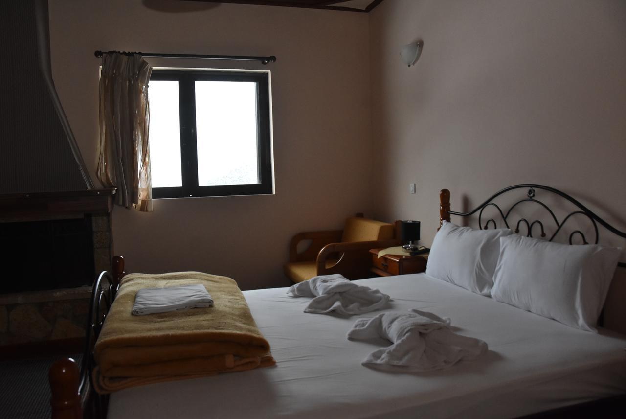 To Panorama Otel Ágrafa Dış mekan fotoğraf