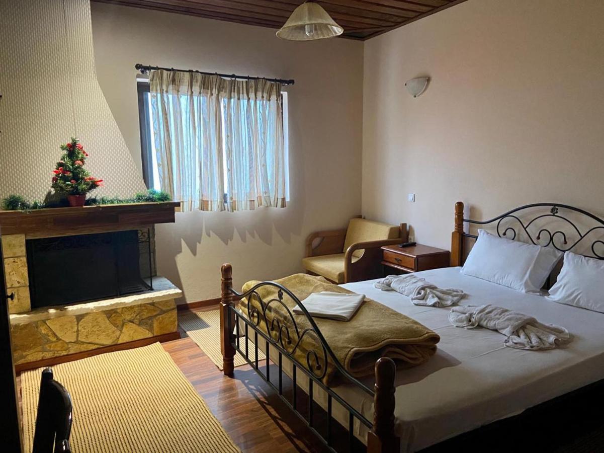 To Panorama Otel Ágrafa Dış mekan fotoğraf
